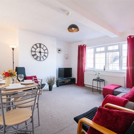 קאסל דונינגטון Stylish & Central 2 Bedroom Apartment - Fast Wifi מראה חיצוני תמונה